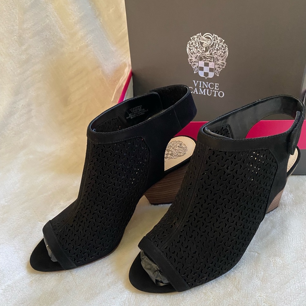 Vince Camuto Black, Size 10w, New with box